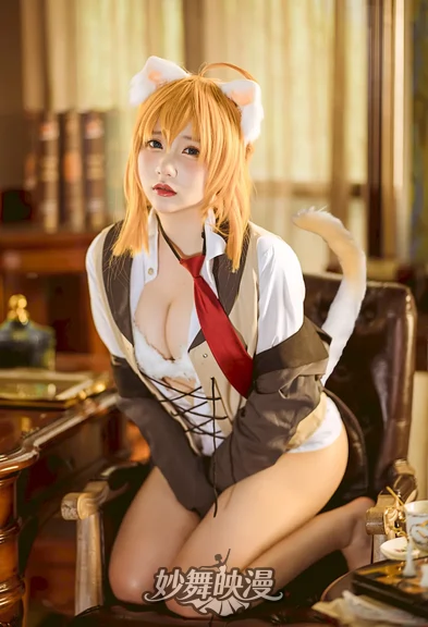 动漫博主@是一只熊仔吗长腿美女cosplay写真作品